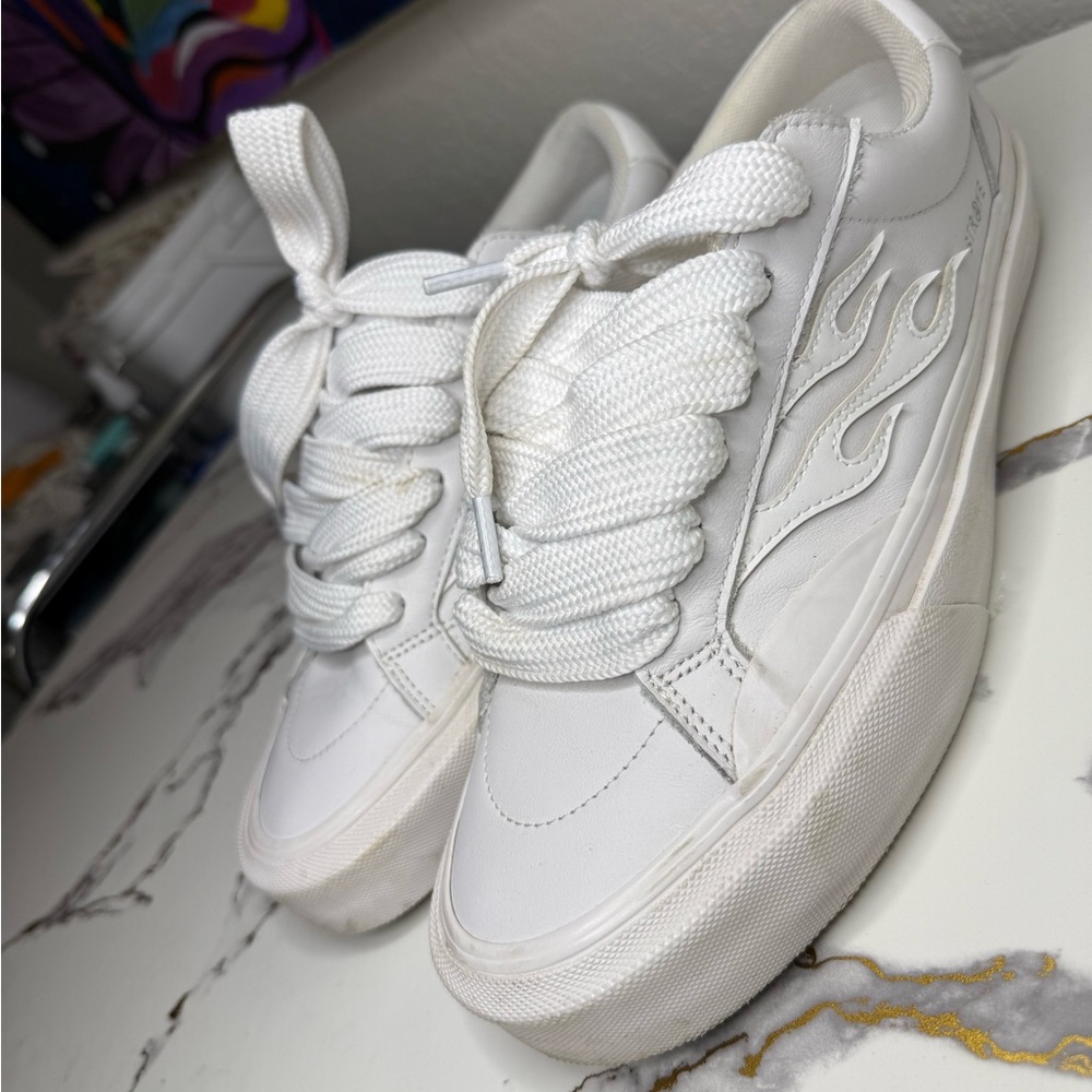 STROYE Chunky Flame Sneakers